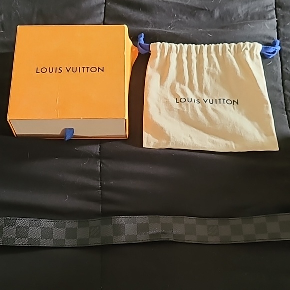 Men's REVERSIBLE Louis Vuitton Inventeur Belt Size 110cm - Picture 4 of 7